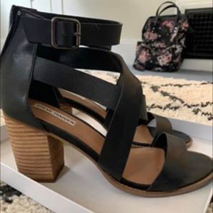 Steve Madden Elita Black Leather strappy heels